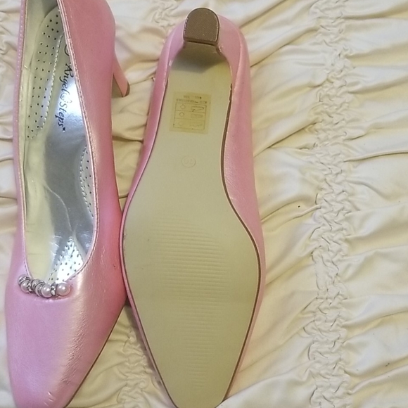 Heels - Picture 3 of 8